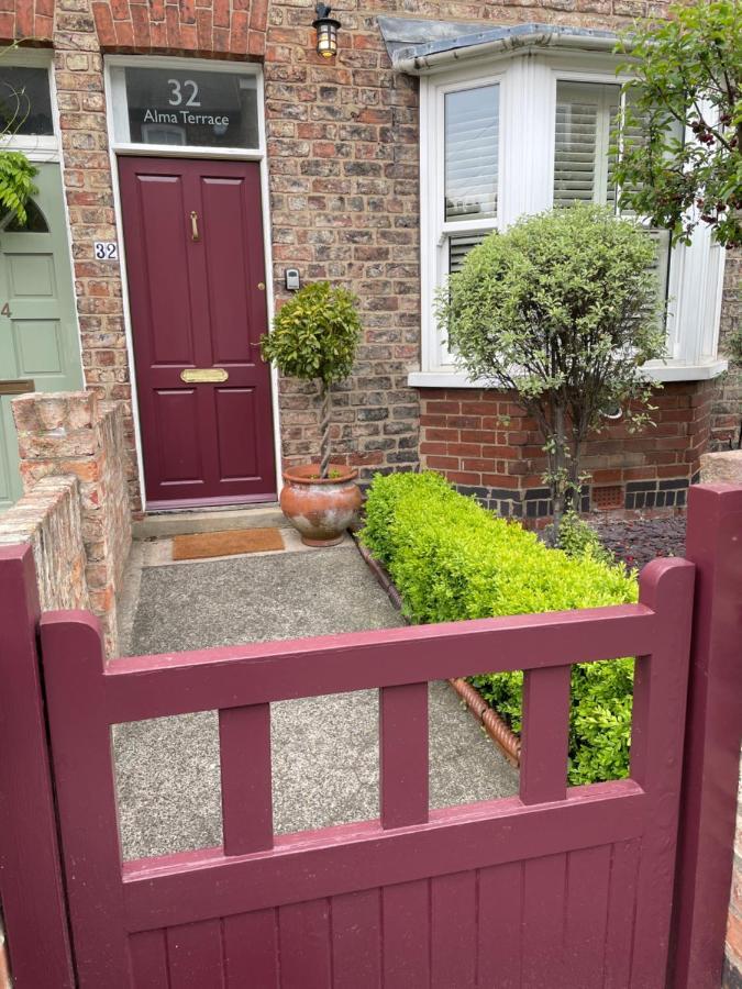 Period Two-Bed House, Next To River And City York Exteriér fotografie